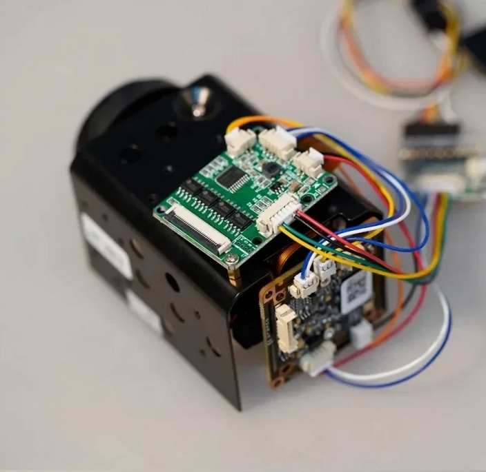 Камера для мультикоптера Foxeer 700TVL CMOS 30-кратный зум ШИМ-управление AHD/CVI/CVBS1
